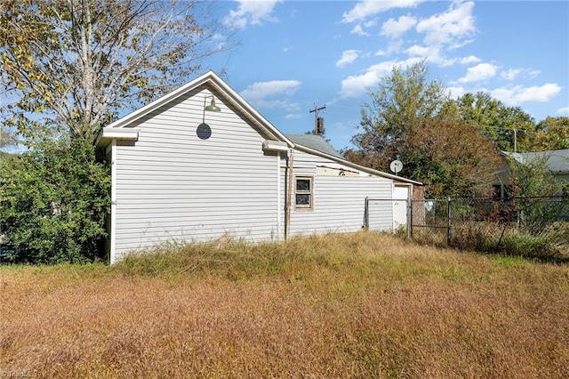 view of side of property