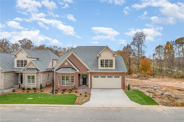 craftsman house featuring a garage