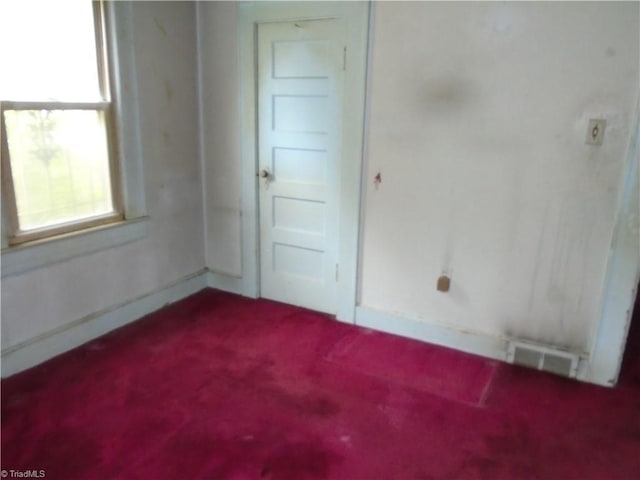 815 Camel Ave, Winston-Salem, NC 27101 - carpeted empty room featuring baseboards