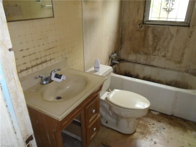815 Camel Ave, Winston-Salem, NC 27101 - bathroom featuring vanity, toilet, and shower / washtub combination