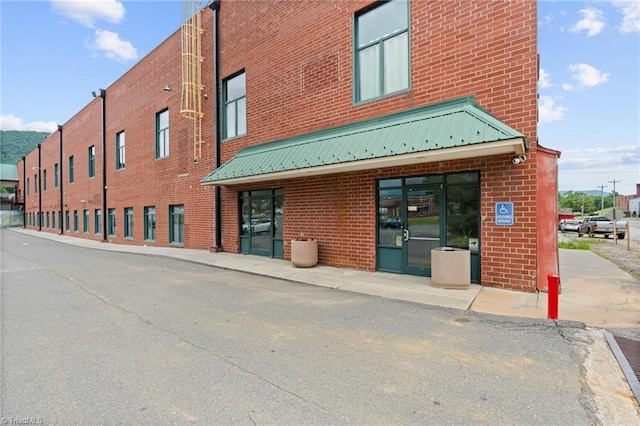 215 S Jefferson Ave Unit 102, West Jefferson, NC 28694 - view of property