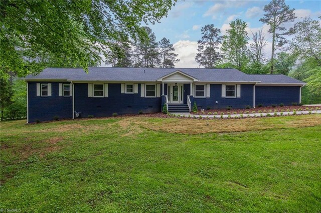 104 Shawnee Cir, Lexington, NC 27295 - ranch-style house featuring brick siding, crawl space, and a front yard