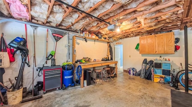 1721 Abbottsford Dr, Kernersville, NC 27284 - below grade area featuring a workshop area
