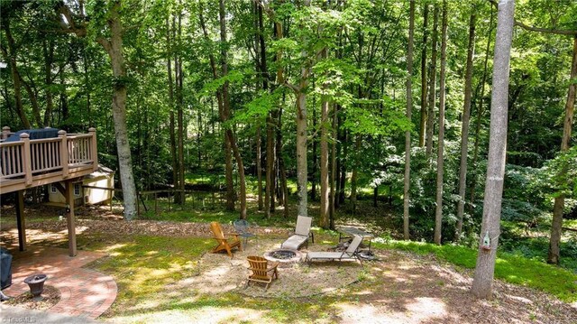 1721 Abbottsford Dr, Kernersville, NC 27284 - view of yard with a deck