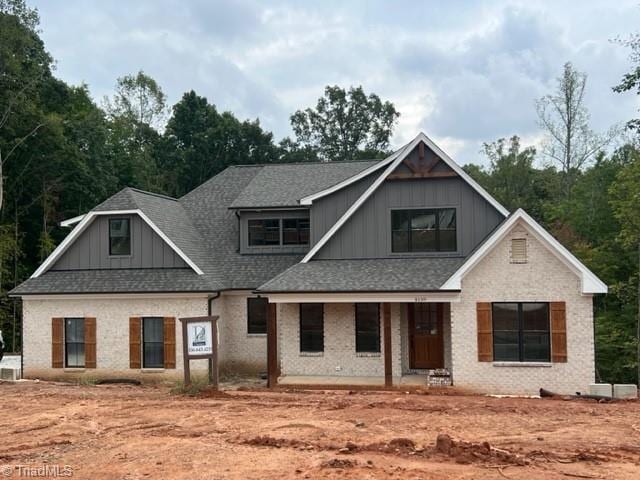 view of front of house featuring covered porch