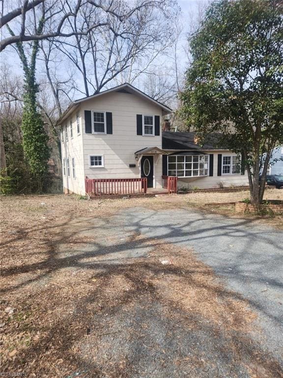 tri-level home with driveway