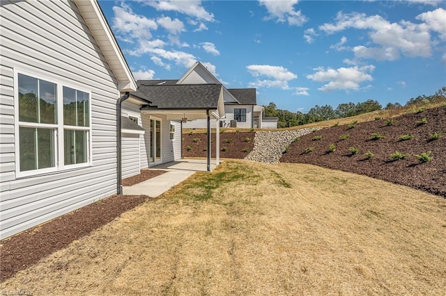 view of yard with a patio area