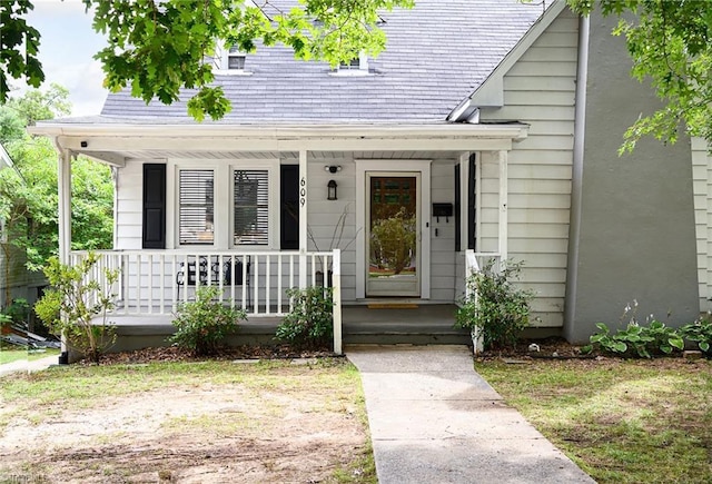 609 W Lexington Ave, High Point, NC 27262 - property entrance with covered porch