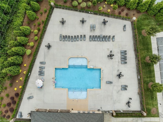 653 Piedmont Crossing Dr, High Point, NC 27265 - aerial view of a pool