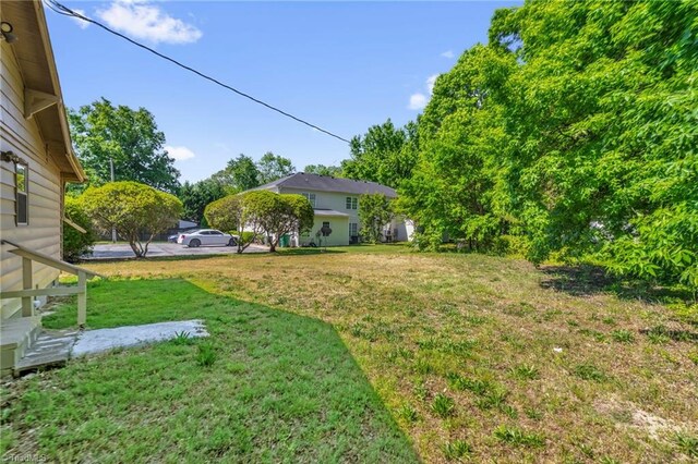 1821 Johnson St, High Point, NC 27262 - view of yard
