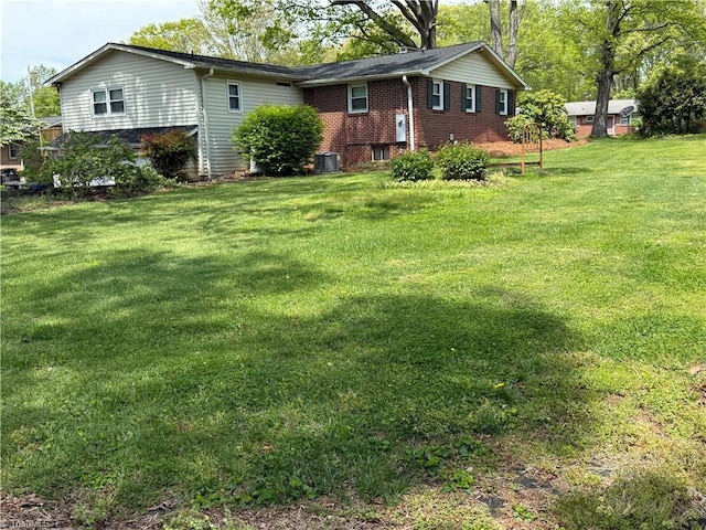 1632 Sanford Dr, Winston-Salem, NC 27105 - view of yard with central AC