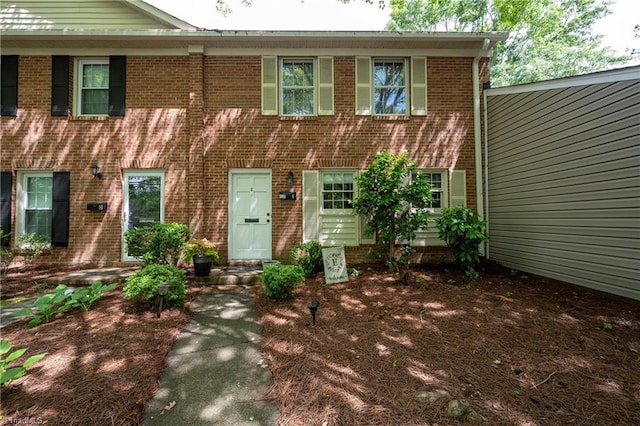 3950 Valley Ct Unit E, Winston-Salem, NC 27106 - colonial house with brick siding