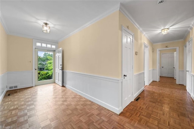 986 Avon Rd, Winston-Salem, NC 27104 - foyer with wainscoting and ornamental molding