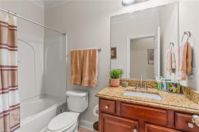 full bathroom with shower / bath combo with shower curtain, vanity, toilet, and crown molding