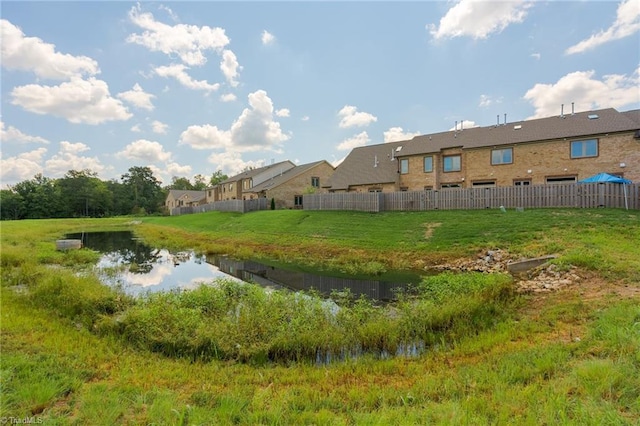 view of yard featuring a water view