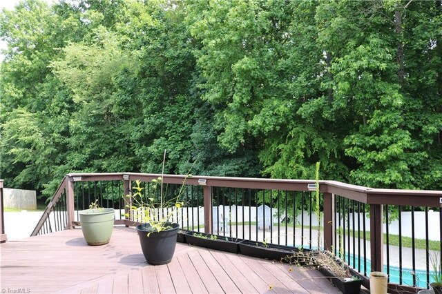 6215 Glen Way Dr, Winston-Salem, NC 27107 - view of wooden terrace