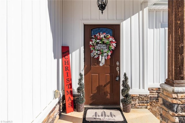 view of doorway to property