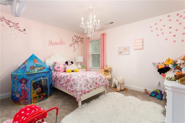 bedroom featuring visible vents, baseboards, a notable chandelier, and carpet flooring