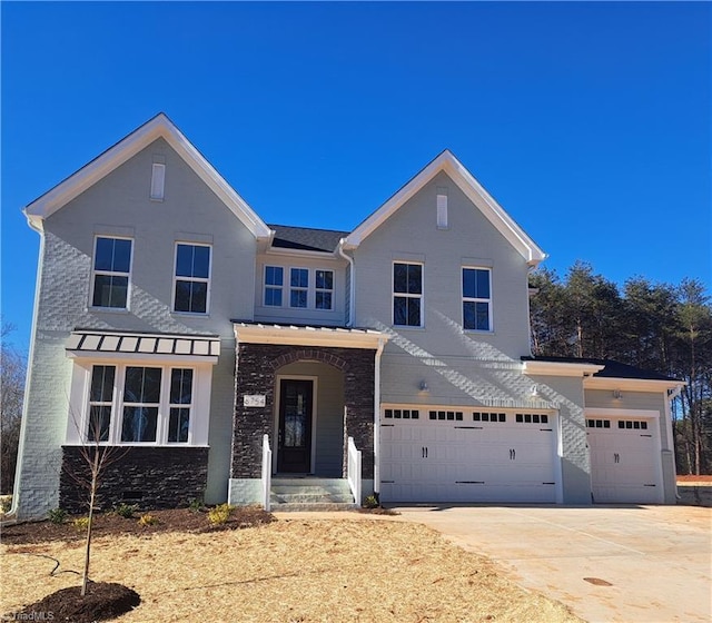 view of front of house with driveway