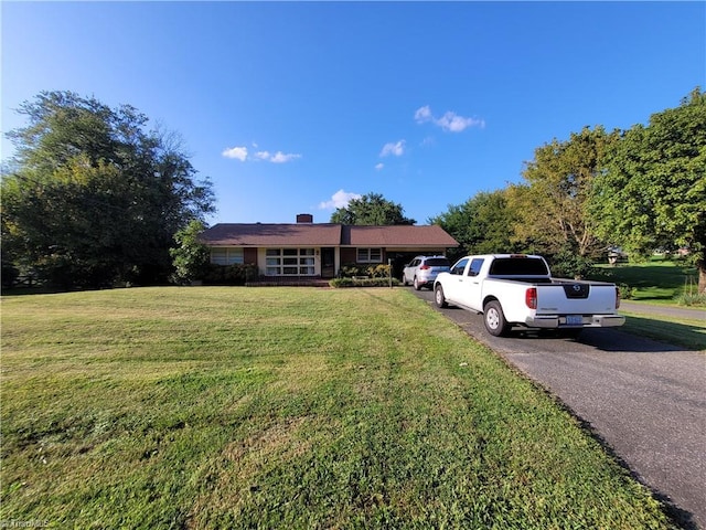 view of front of house with a front yard