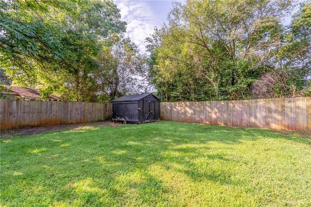 1908 Hilldale Dr, Burlington, NC 27215 - fenced backyard with a shed
