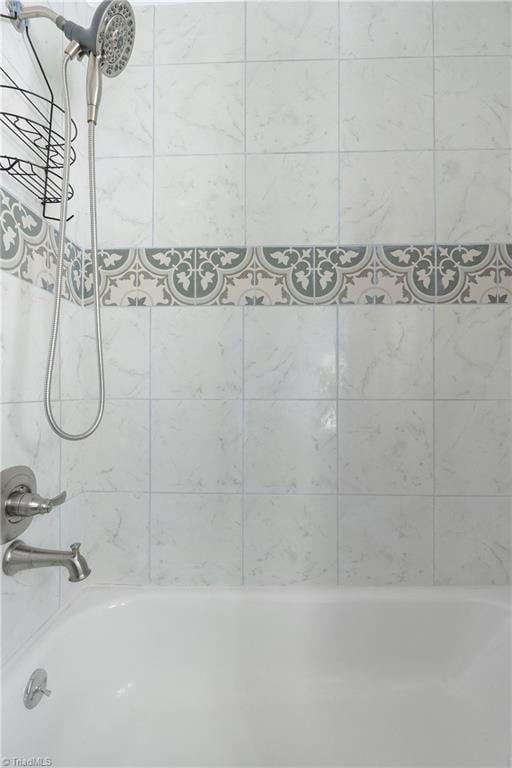 1908 Hilldale Dr, Burlington, NC 27215 - bathroom with shower / washtub combination