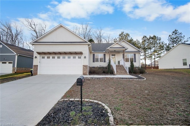 view of front facade featuring a garage and driveway