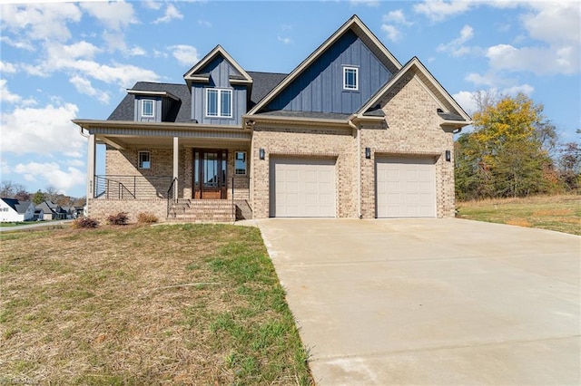 craftsman house featuring a porch and a front yard