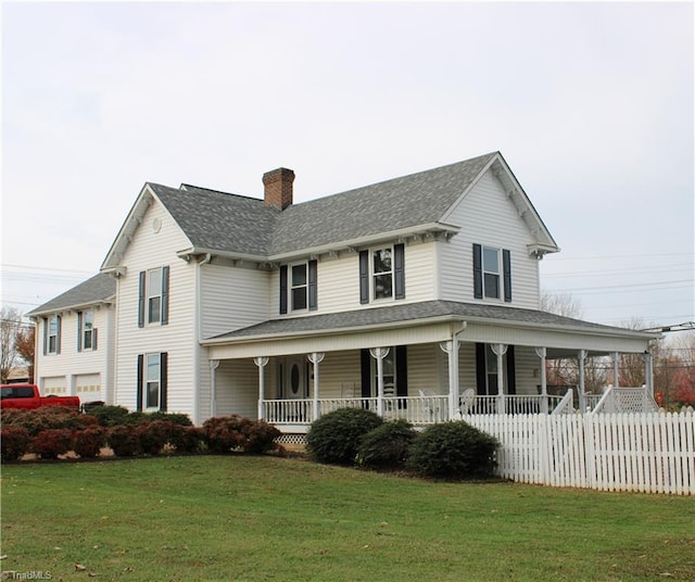 farmhouse featuring a front lawn and a porch