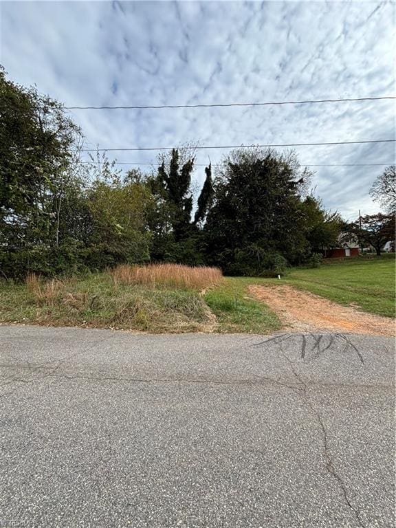 Listing photo 3 for TBD 10th St, North Wilkesboro NC 28659