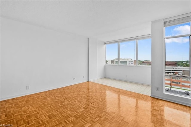 1101 N Elm St Unit 902, Greensboro, NC 27401 - unfurnished room with baseboards