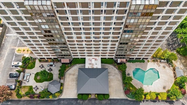 1101 N Elm St Unit 902, Greensboro, NC 27401 - bird's eye view of a pool area