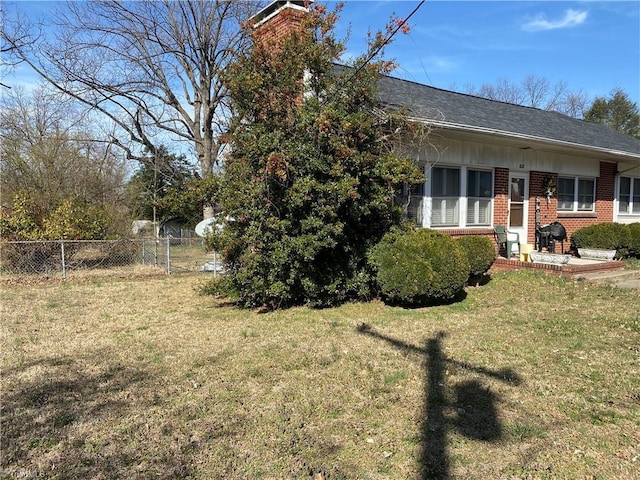 exterior space featuring fence