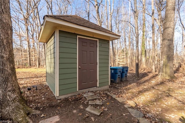 view of outbuilding