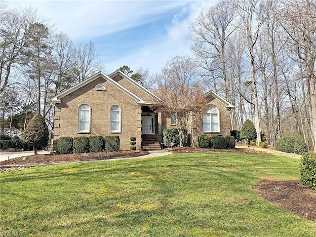 view of front of property with a front lawn