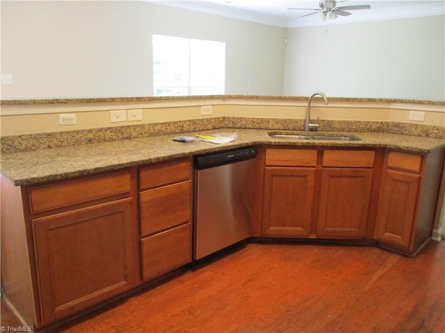 917 Avalon Acres Ct, High Point, NC 27265 - kitchen featuring stainless steel dishwasher, a sink, wood finished floors, ornamental molding, and ceiling fan