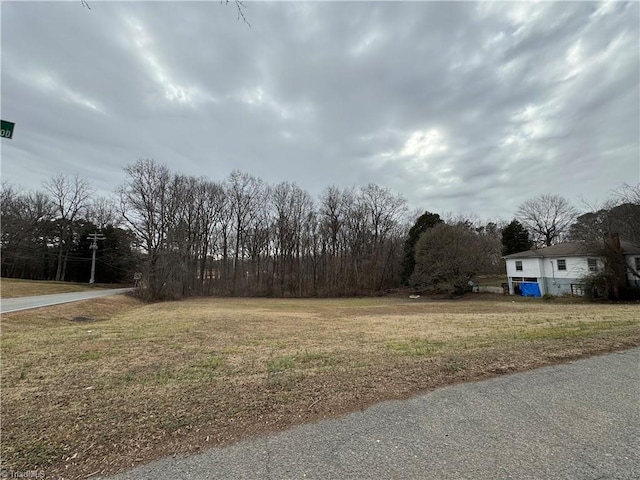 Listing photo 2 for 0 Brewer Rd, Winston-Salem NC 27127