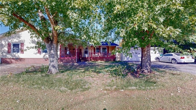 view of front of house featuring a porch