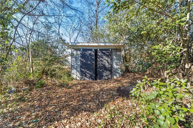 view of outbuilding