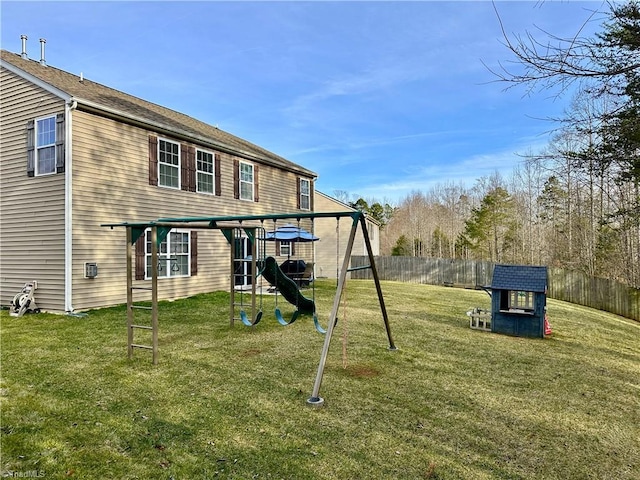 view of jungle gym featuring a yard