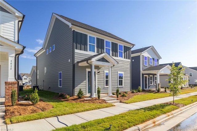 view of front of house featuring a front yard