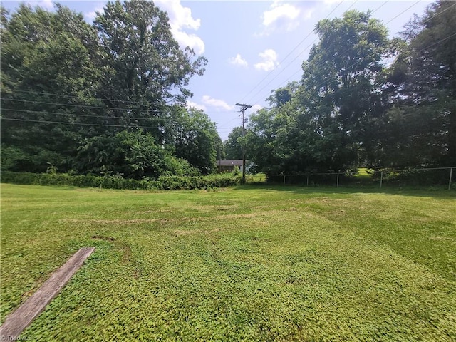 133 Lori Ln, Mount Airy, NC 27030 - view of grassy yard