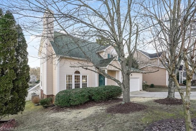 view of front facade featuring a garage