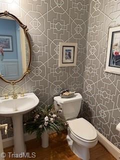 105 Finborough Ct, Kernersville, NC 27284 - half bathroom featuring toilet and wallpapered walls
