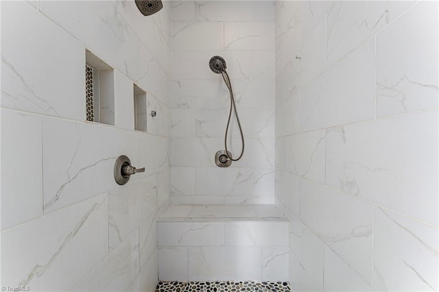 3054 Country Club Rd, Winston-Salem, NC 27104 - bathroom featuring tiled shower