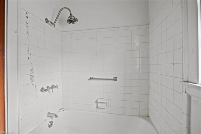 full bath with shower / bath combination