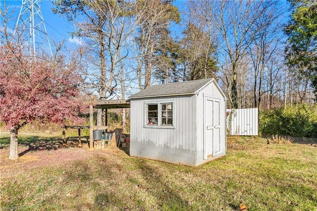 view of outdoor structure with a yard