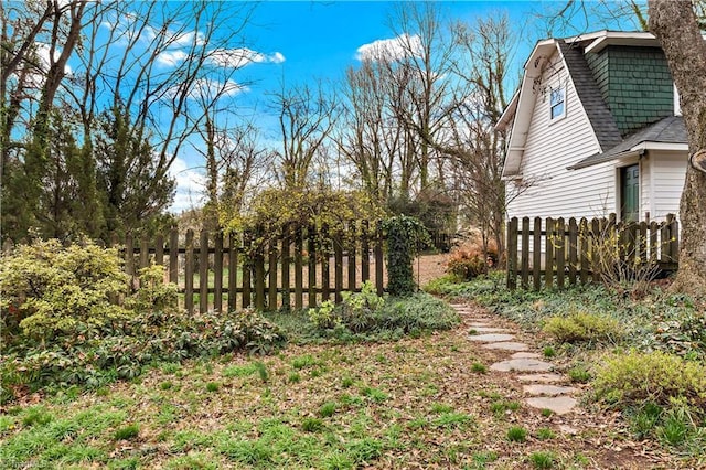 view of yard featuring fence