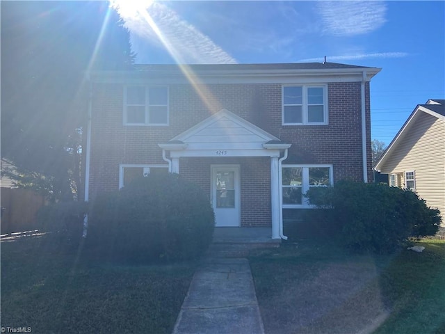 view of front of property featuring a porch