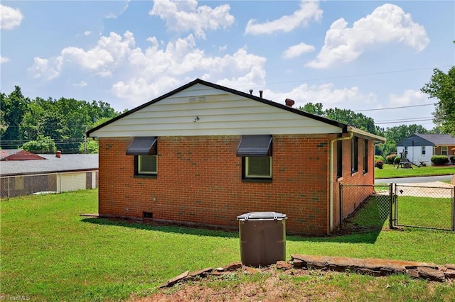 3005 Carr Ct, Winston-Salem, NC 27105 - view of side of property with brick siding and crawl space